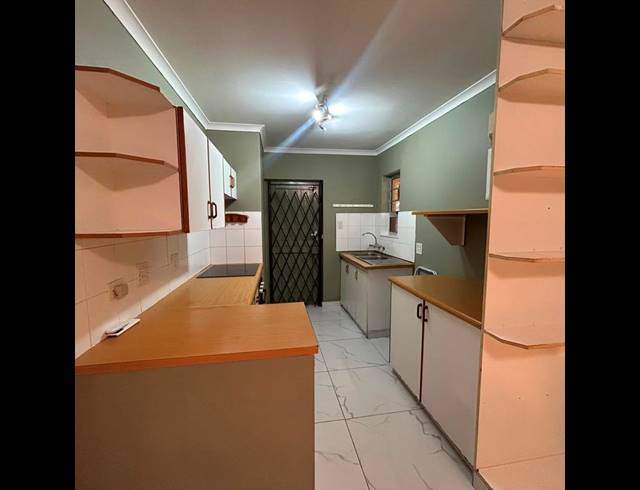 3 BEDROOM PROPERTY TO RENT IN BIRDSWOOD